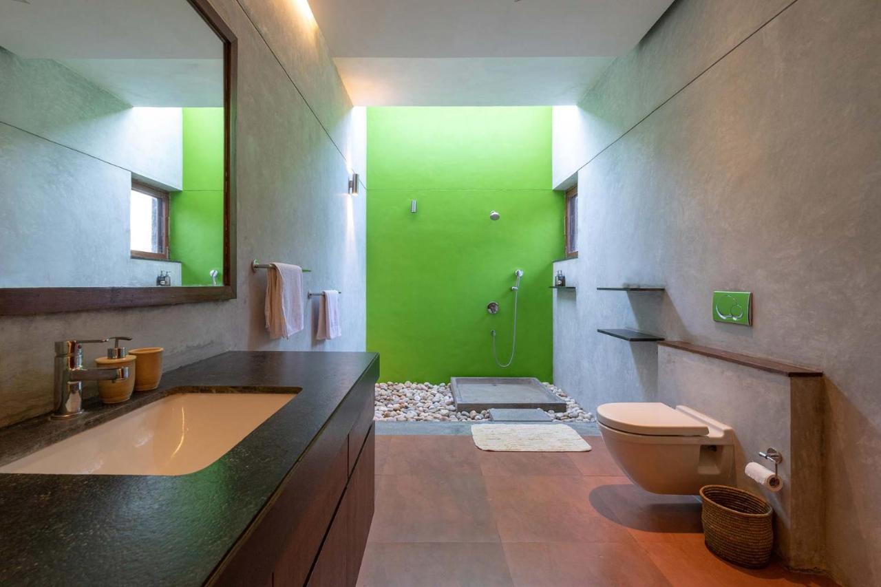 Jay House By Stayvista - Leisure Oasis With Pool, Snooker, Table Tennis & Foosball Fun آليباغ المظهر الخارجي الصورة