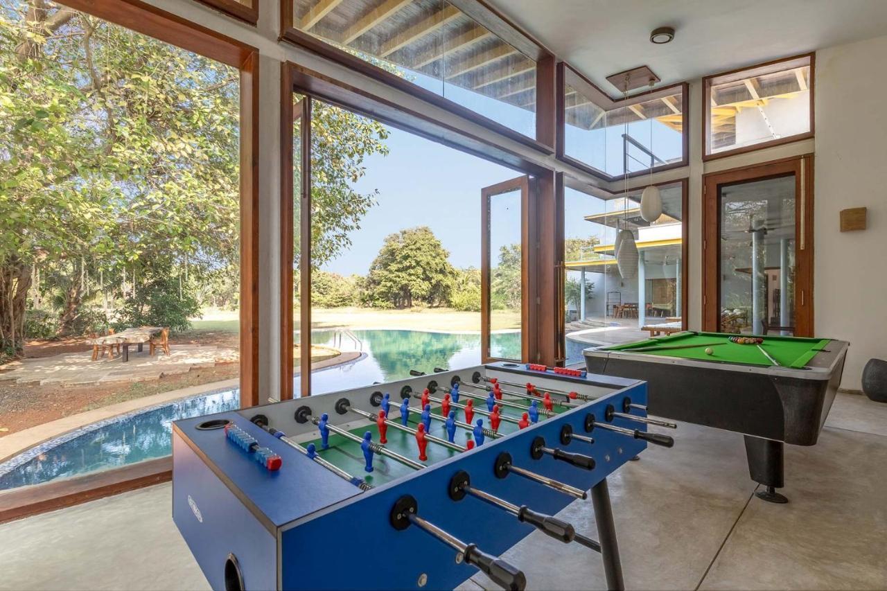 Jay House By Stayvista - Leisure Oasis With Pool, Snooker, Table Tennis & Foosball Fun آليباغ المظهر الخارجي الصورة