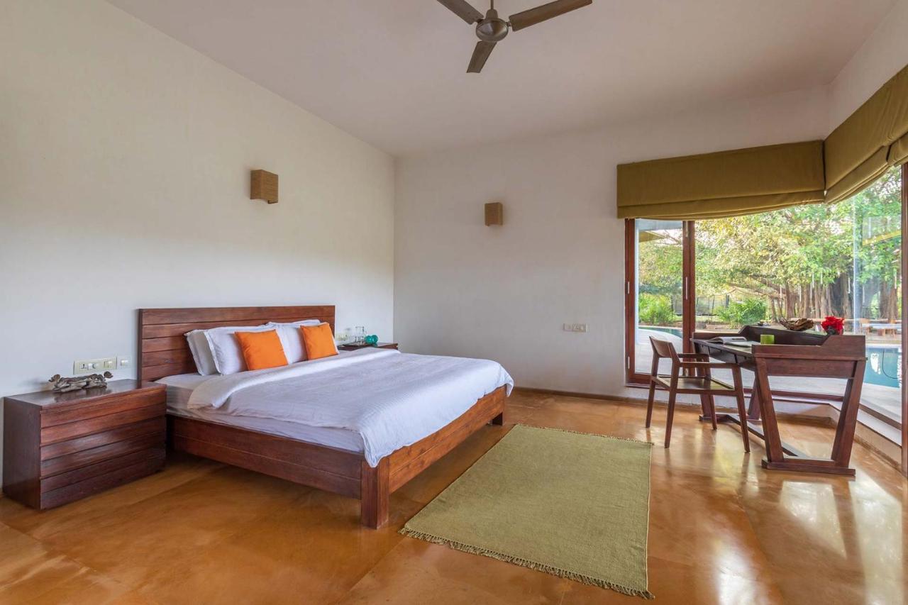 Jay House By Stayvista - Leisure Oasis With Pool, Snooker, Table Tennis & Foosball Fun آليباغ المظهر الخارجي الصورة
