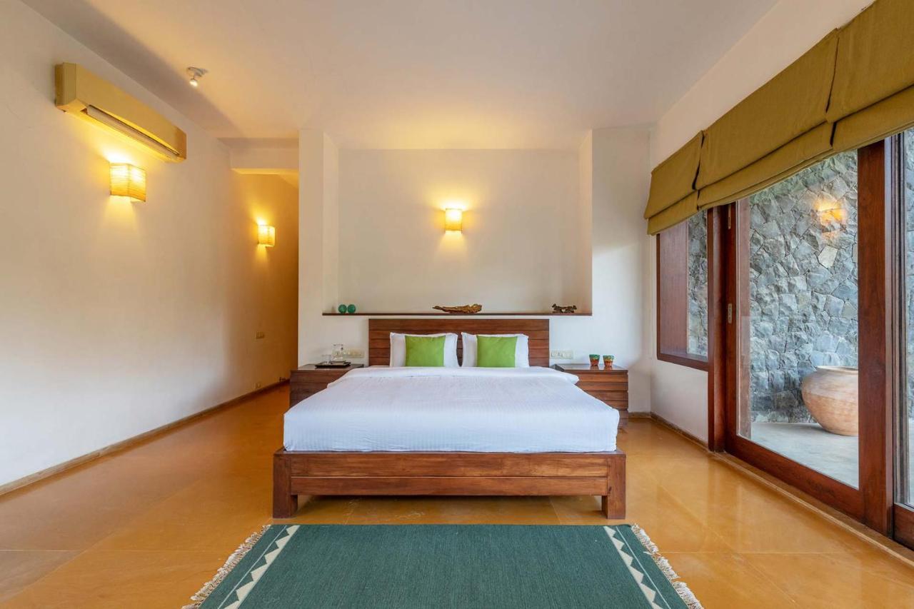 Jay House By Stayvista - Leisure Oasis With Pool, Snooker, Table Tennis & Foosball Fun آليباغ المظهر الخارجي الصورة