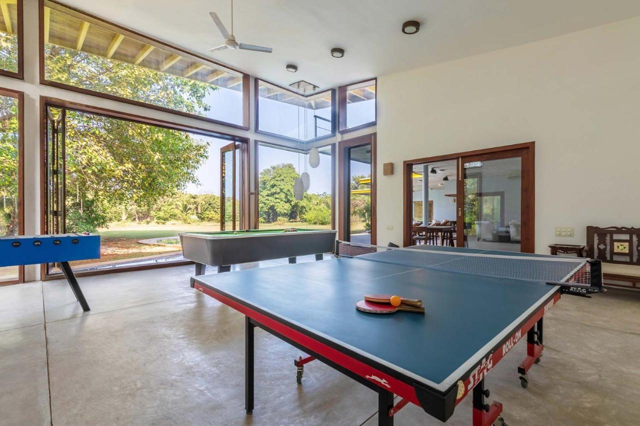 Jay House By Stayvista - Leisure Oasis With Pool, Snooker, Table Tennis & Foosball Fun آليباغ المظهر الخارجي الصورة